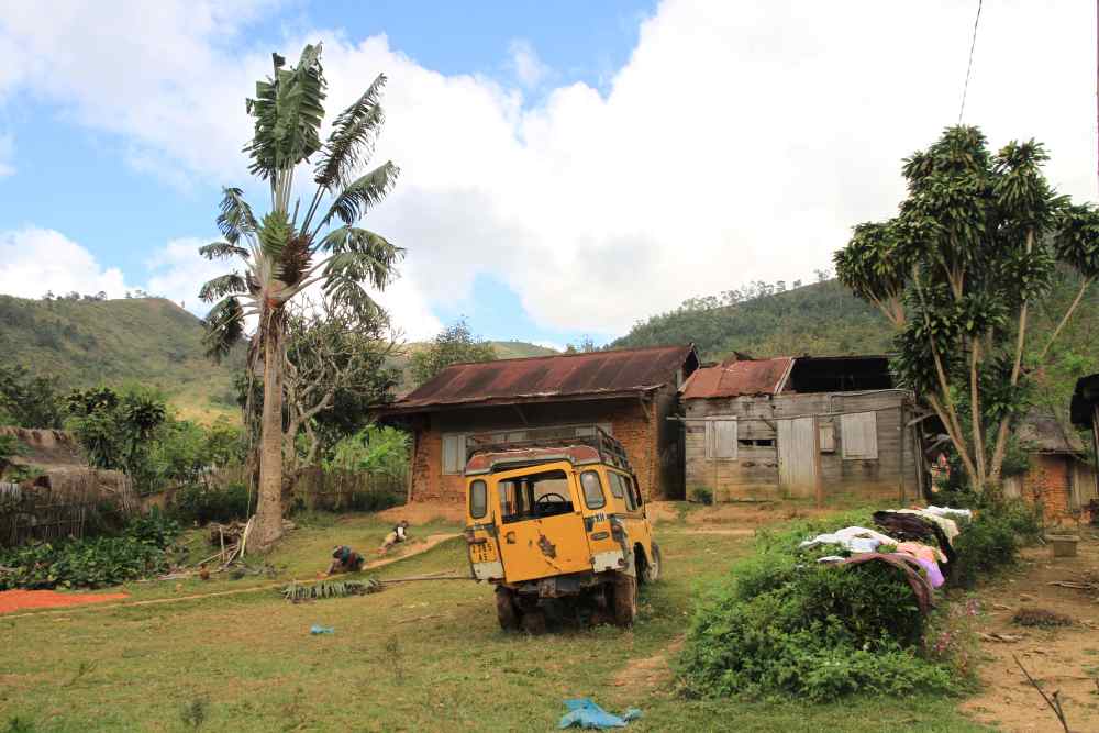 Exklusives-Ostlküstentrekking-in-Madagaskar-Anosibe-an-Ala